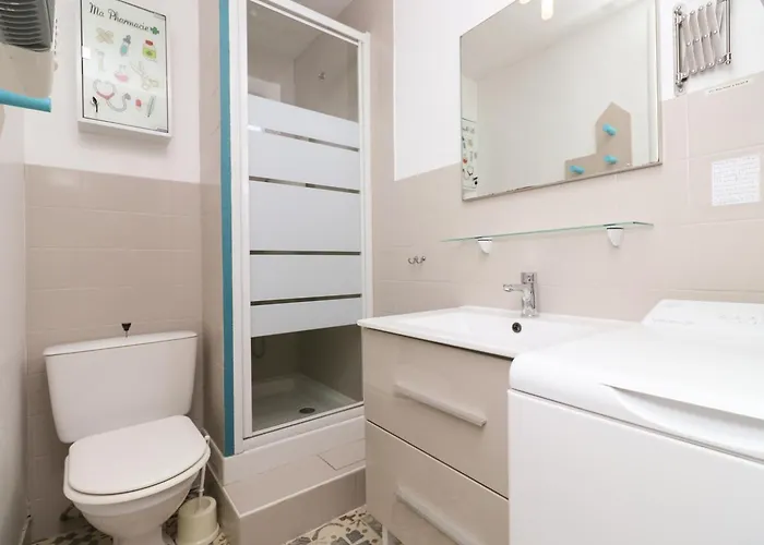 Lalizee By Pom * Agde